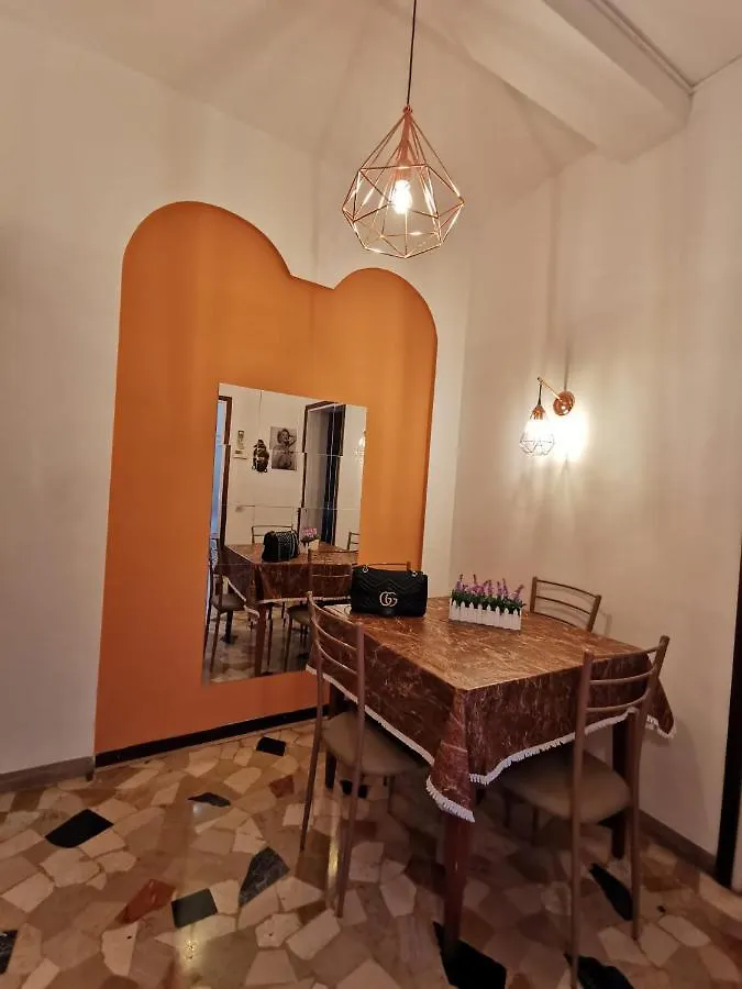 La Casa Di Jennifer Apartment Parma 0*,